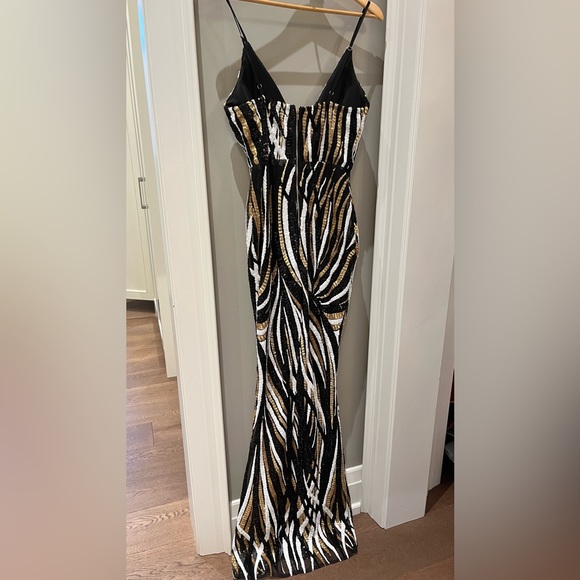 Black white and gold sequence evening gown - Picture 2 of 3